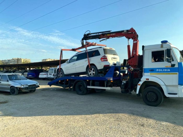 За долги - на штрафстоянку: в Мангистау более 25 тысяч автолюбителей не оплатили налог на транспорт