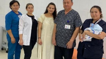 Казахстанские врачи помогли женщине родить через три дня после пересадки печени