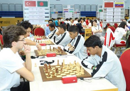 Впервые в Актау проходит чемпионат мира по шахматам среди школьных команд - World Schools Team Championship