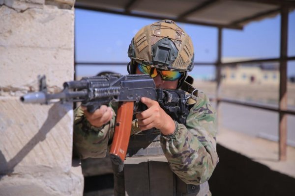 Звук стрельбы, беспилотник и военные вертолёты: что происходит на учениях в Мангистау