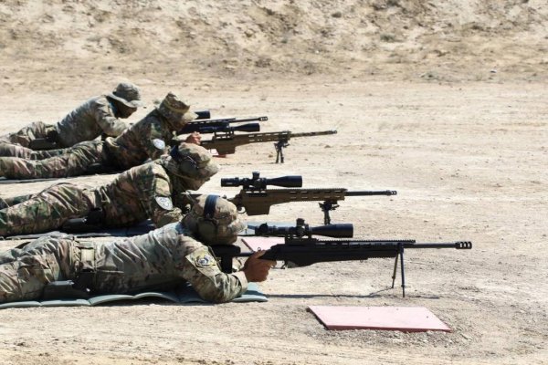 Звук стрельбы, беспилотник и военные вертолёты: что происходит на учениях в Мангистау