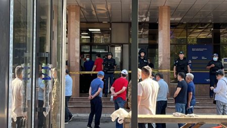 Захватчик заложников в Kaspi в Астане признан вменяемым - полиция