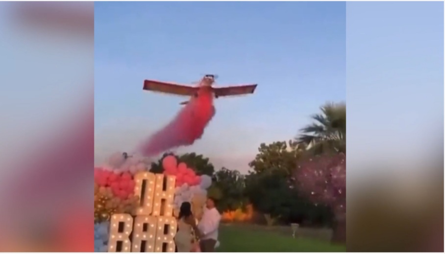 Plane crashes during gender party in Mexico