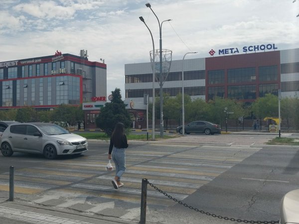 Светофор у школы просят оборудовать водители в Актау