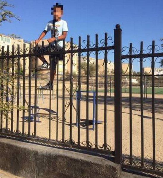 «Убитое» футбольное поле просят восстановить в Актау