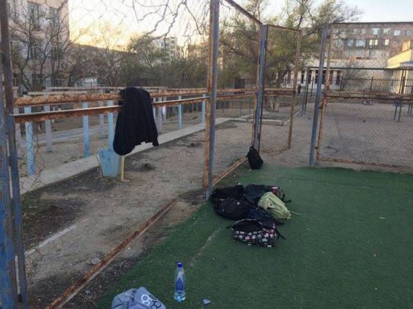 «Убитое» футбольное поле просят восстановить в Актау
