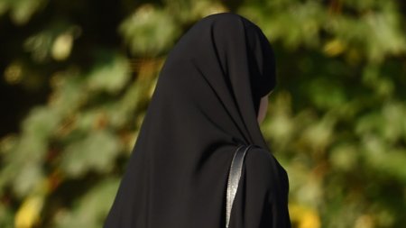 Хиджабы в школе. Что говорят в Минпросвещении и позиция ДУМК