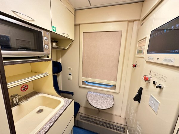 Современные вагоны пополнили состав поезда «Атырау – Мангистау»