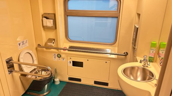 Современные вагоны пополнили состав поезда «Атырау – Мангистау»