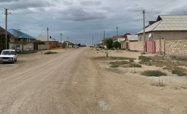 Остались в стороне: Проложить асфальт просят в пригороде Актау