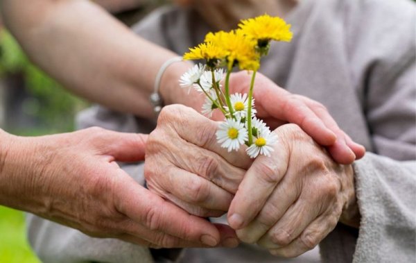 С Днем пожилых людей: Что приготовили для пенсионеров в Актау