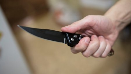 Пациент ударил ножом врача в Туркестанской области