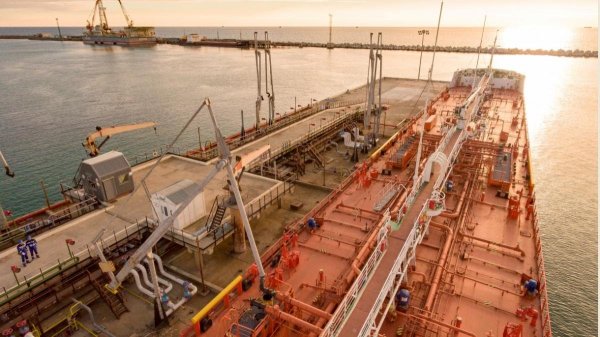 Насколько увеличился экспорт нефти из порта Актау