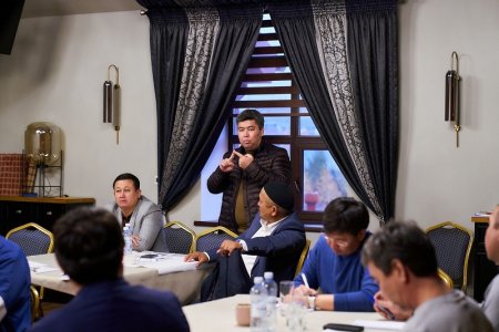 Мағзұм Мырзағалиев Жаңаөзен кәсіподақтарымен дәстүрлі кездесу өткізді