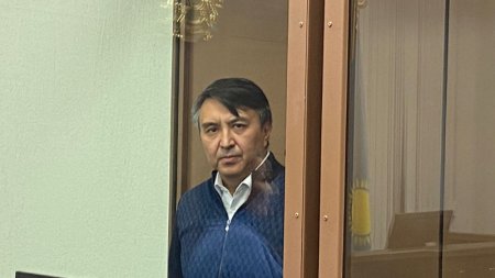 "Поступают угрозы". Суд по делу экс-депутата Альтаева перевели в закрытый режим