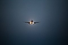 Летевший из России в Узбекистан самолет резко сменил курс и сел в Актобе