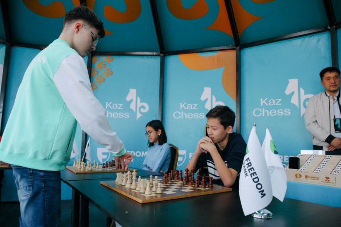 Школьник из Актау стал финалистом «Шахматного каравана»