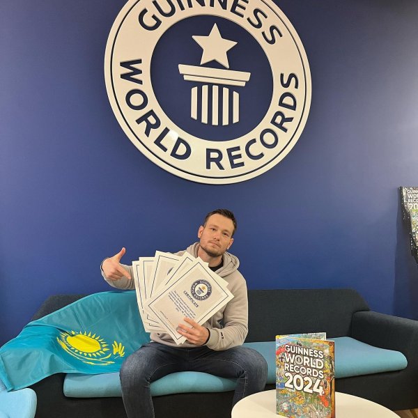 Ильдар Ягъяев из Актау посетил офис Книги рекордов Гиннесса