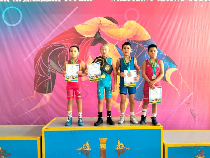 Юные борцы из Мангистау завоевали шесть медалей на республиканском турнире в Аксае