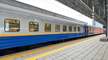 Розетки, USB и система видеонаблюдения: новые вагоны появились в Казахстане