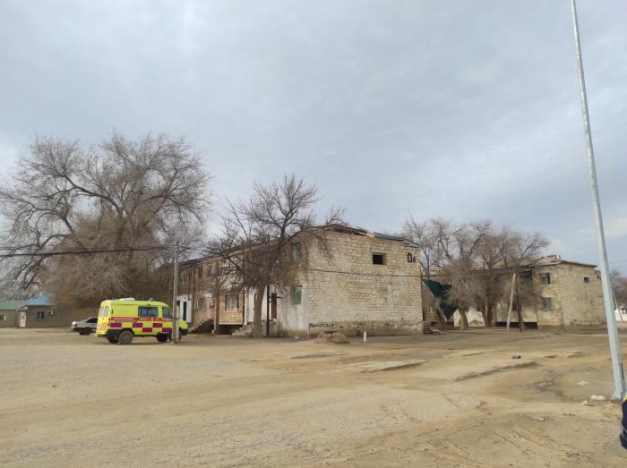 Поврежденные ветром кровли двух жилых домов в селе Боранкул пообещали восстановить