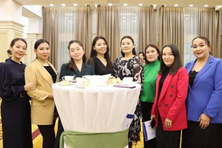 Школу «Молодых управленцев» в Актау окончили 100 молодых специалистов