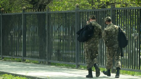 Офицеров запаса планируют призвать на военную службу в Казахстане 