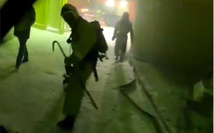 Спасатель Актау снял на видео тушение пожара от первого лица