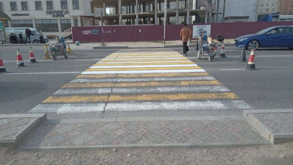 На тёмную «зебру» пожаловались жители Актау