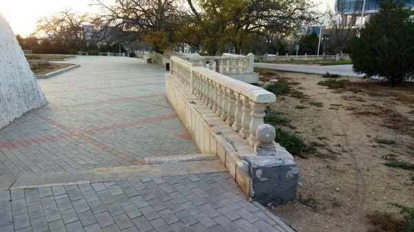 «Убитый» бульвар: почему продолжаются акты вандализма в Актау