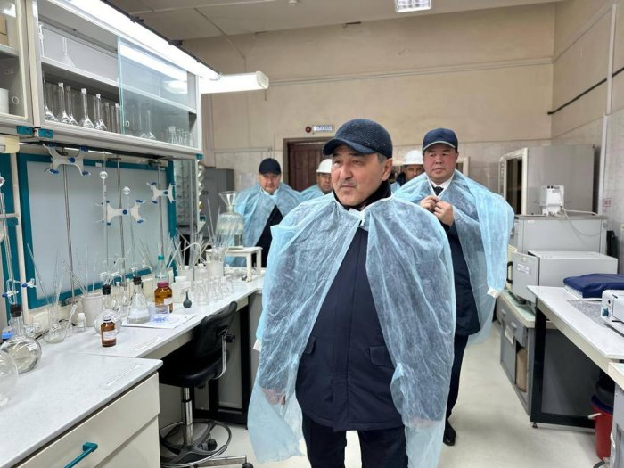 Министр водных ресурсов и ирригации посетил Мангистаускую область