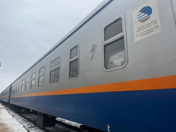 Из Уральска в Мангистау начал курсировать пассажирский поезд