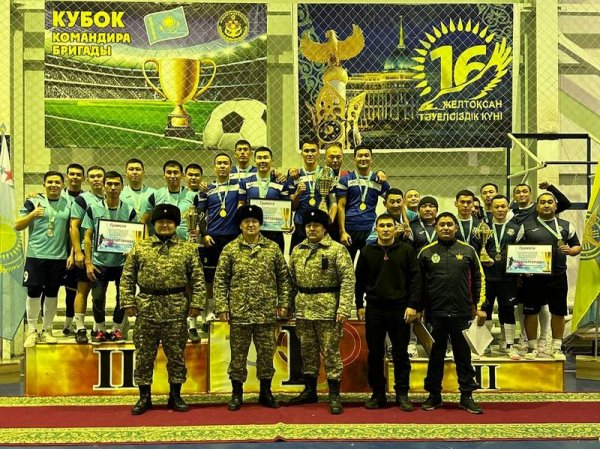Военные «сразились» в мини-футболе в Актау