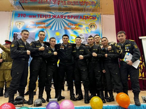 Военные «сразились» в мини-футболе в Актау