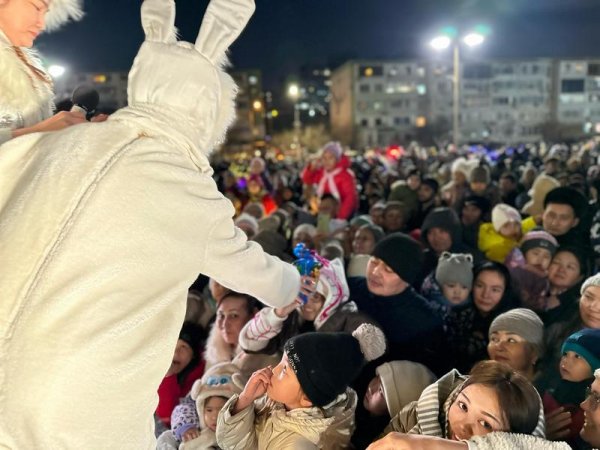 Елку зажгли в Актау: а как в других городах?