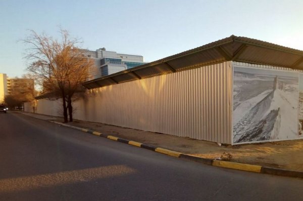 «Новый отель, двери свои открой»: что ответили чиновники о стройке в Актау