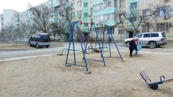 Уже не «детская» площадка: благоустройство просят жители Актау