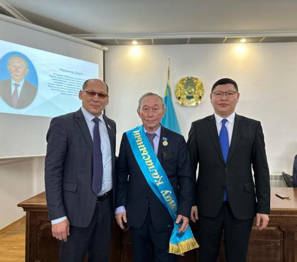 Кто стал «Почётным гражданином Актау»