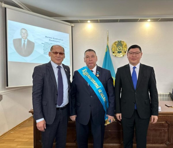 Кто стал «Почётным гражданином Актау»