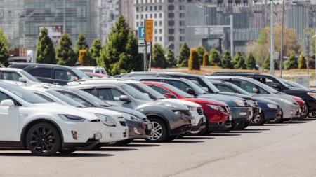 Количество автомобилей подсчитали в Казахстане