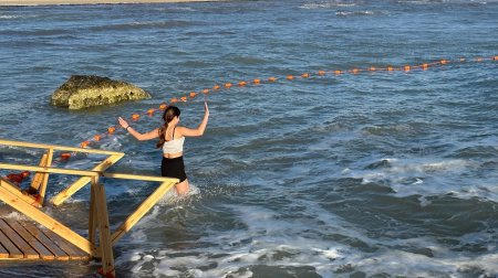Как прошли крещенские купания в Актау