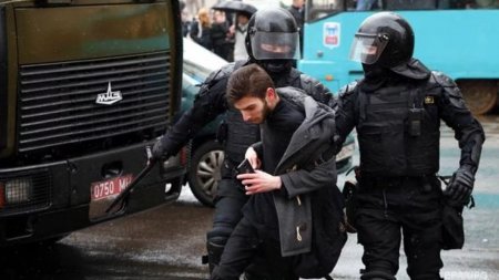 Массовые обыски и задержания оппозиционеров идут в Беларуси