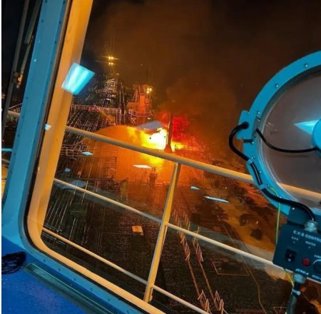 Хуситы попали ракетой по танкеру, перевозившему российскую нефть