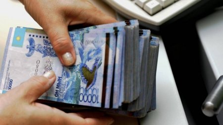 В Минтруда назвали размер средней заработной платы в Казахстане 