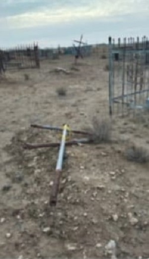 В Каракиянском районе восстановили могилы на православном кладбище после набега вандалов