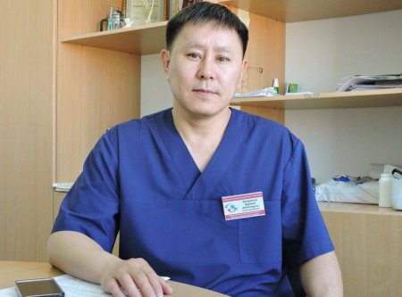 Женщина растрогала казахстанцев рассказом о подвиге врача из Актау