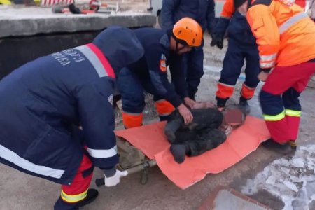 Мужчина упал в канализационный колодец в Атырау