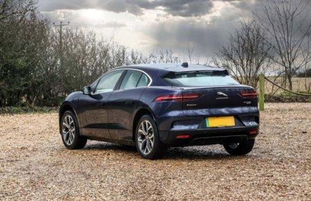 В продаже появился Jaguar короля Чарльза III