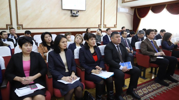 Вице-министр науки и высшего образования: Обучившихся по гранту выпускников мангистауских школ всего 4%