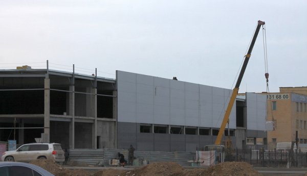 Почему затянулась стройка торгового центра на месте рынка в Актау